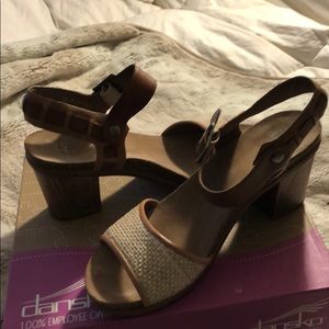 Dansko sandals size 9 (40)